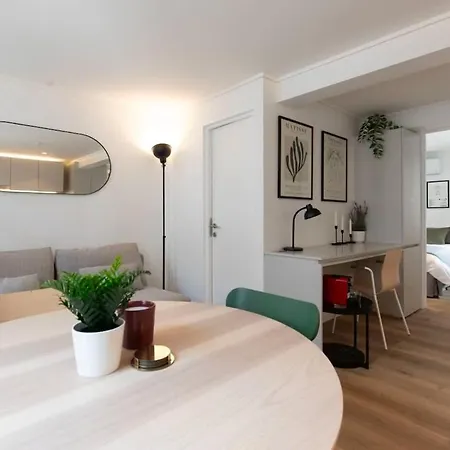 Hom I Comodo Y Moderno Depto 2D1B En Santiago